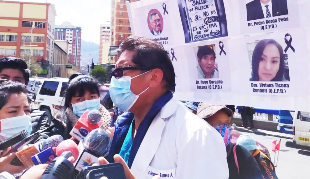 Renuncia del ministro de Salud Jeyson Auza por falta de vacunas contra el Covid-19