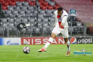 Kylian Mbappé aprovecha bien la oportunidad para anotar el primero del PSG