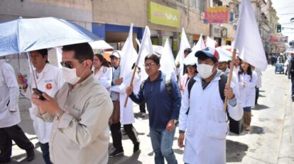 Reunión del sector médico con la ministra de Salud Gabriela Montaño