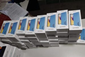 Celulares de contrabando comisados por la Aduana Nacional