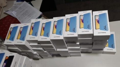 Celulares de contrabando comisados por la Aduana Nacional