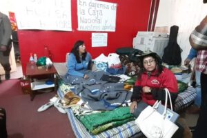 Magisterio urbano Oruro en huelga de hambre