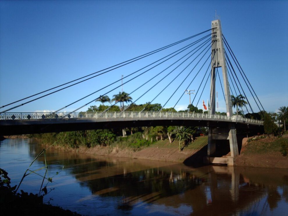 Bloqueo puente internacional Cobija en protesta por cierre de frontera