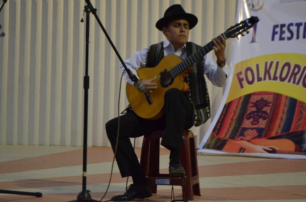 Festival Folklórico Estudiantil en Oruro