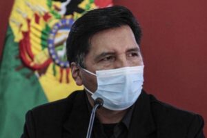 Sanciones a colegios privados por el Ministro de Educación, Adrián Quelca