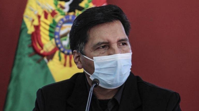 Sanciones a colegios privados por el Ministro de Educación, Adrián Quelca