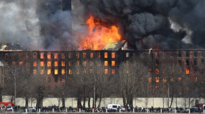 Incendio en Fábrica Nevski en San Petersburgo