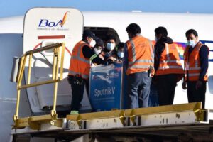 Bolivia recibe nuevo lote de 25.000 vacunas Sputnik-V contra el Covid-19