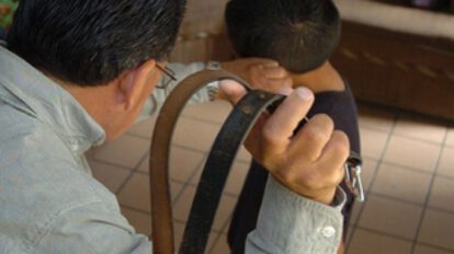 La Policía recibe ocho casos al día de violencia infantil