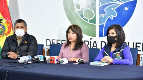 adelantar elecciones Adepcoca en conferencia de prensa