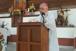 Obispo de Santa Cruz denuncia expropiación de propiedades