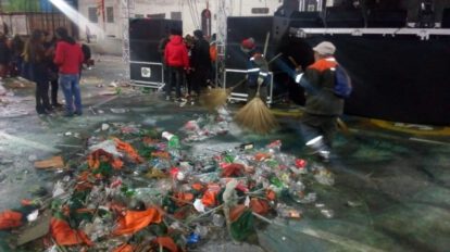 Basura generada en cierres de campaña por partidos políticos en Oruro
