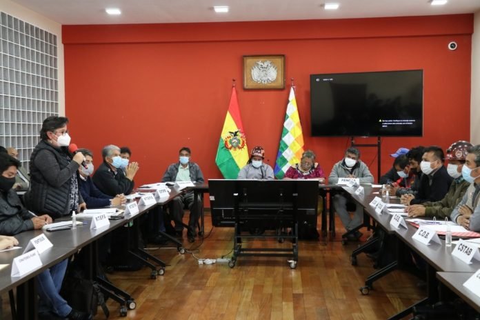 Mesa Técnica Normativa para debatir proyectos de ley en Bolivia