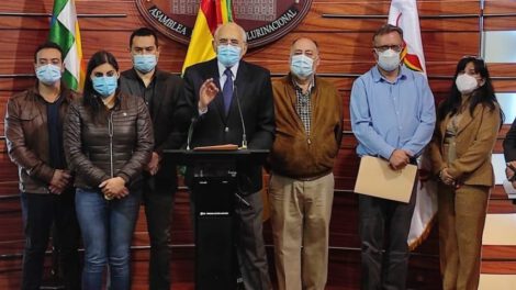 Proceso de vacunación propuesto por Carlos Mesa