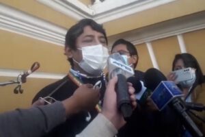 Comisión para fiscalizar recursos de opositores que viajaron a EE.UU.