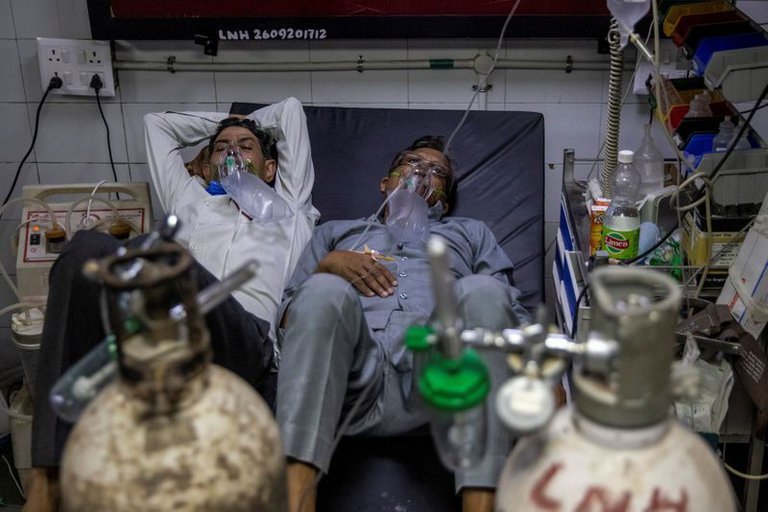 Pacientes con Covid-19 en la India