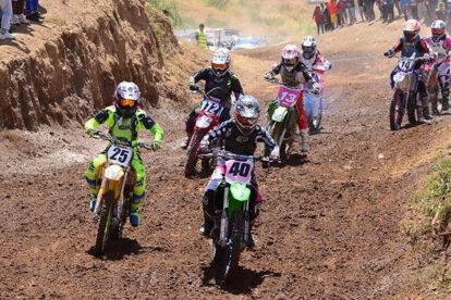 Primer Campeonato Nacional de Motociclismo en el circuito Kito Cardona