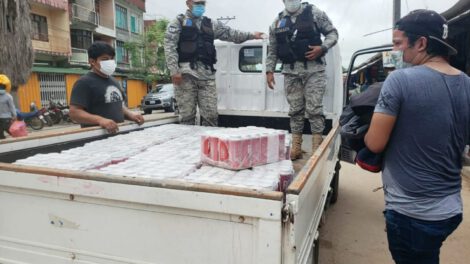 Vinos en lata de contrabando incautados en Bermejo