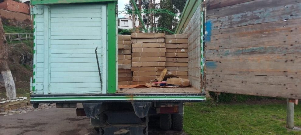 Contrabando de melamina en el estrecho de Tiquina