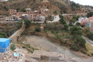 Fallece hombre en Sucre tras caer de una pendiente de 50 metros
