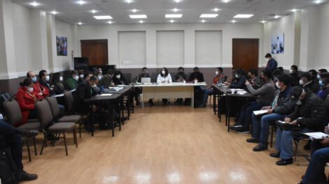 Situación sanitaria de los trabajadores analizada por el Ministerio de Salud y la COB