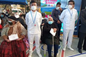 Vacunación masiva contra el Covid-19 en La Paz y El Alto