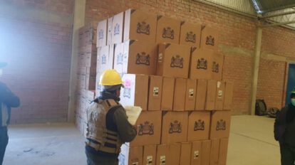 Mercancía de contrabando comisada en Oruro