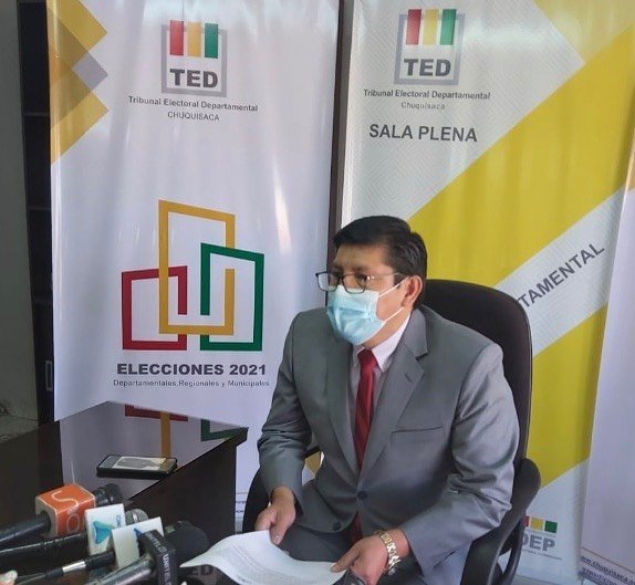 Wilfredo Cervantes renuncia a la vocalía y presidencia del TED Chuquisaca