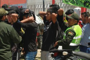 allanamiento a casa de campaña de Bolivia Dice No en Villa 1ro de Mayo