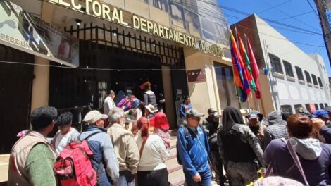 Certificado de impedimento en el Tribunal Electoral Departamental de Oruro