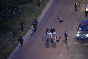 Muerte de dos jóvenes tras caer del puente de Las Américas