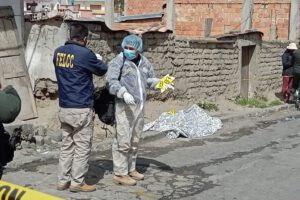 Mujer muere tras disparos en La Paz