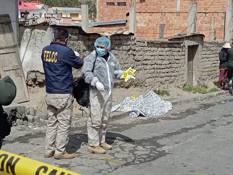 Mujer muere tras disparos en La Paz