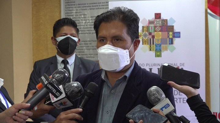 Compra de vacunas por el Ministro de Salud, Jeyson Auza