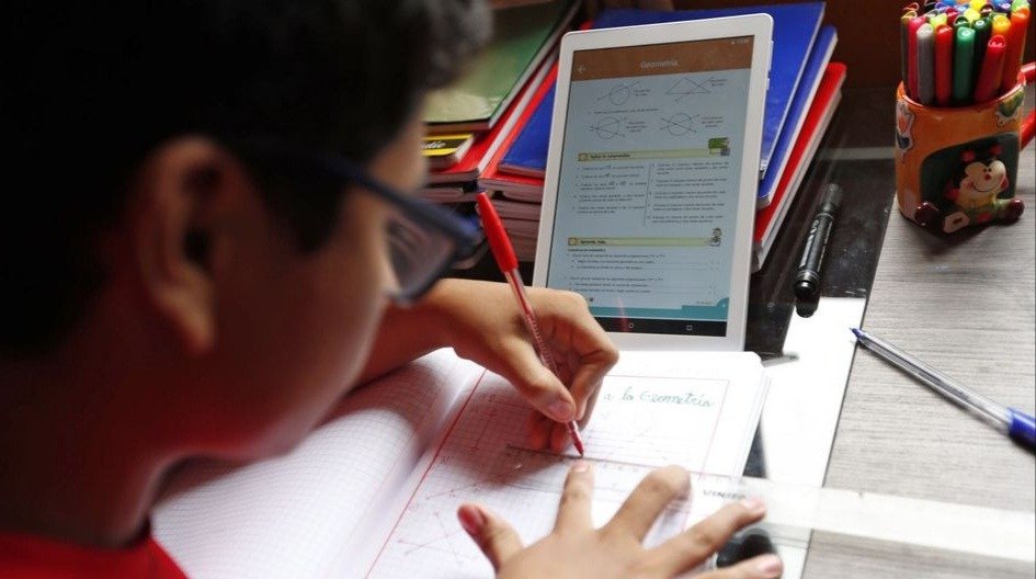 Gestión escolar en El Alto calificada de desastroso por padres de familia