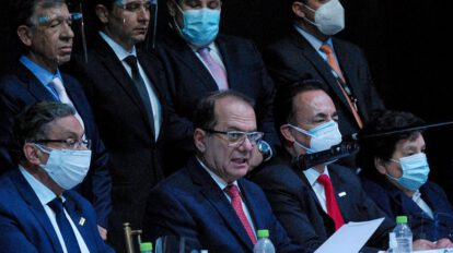 Comité para provisión de vacunas anticovid propuesto por empresarios privados en Bolivia