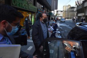 El exministro de salud Marcelo Navajas se presentó voluntariamente a la Fiscalía por el caso respiradores