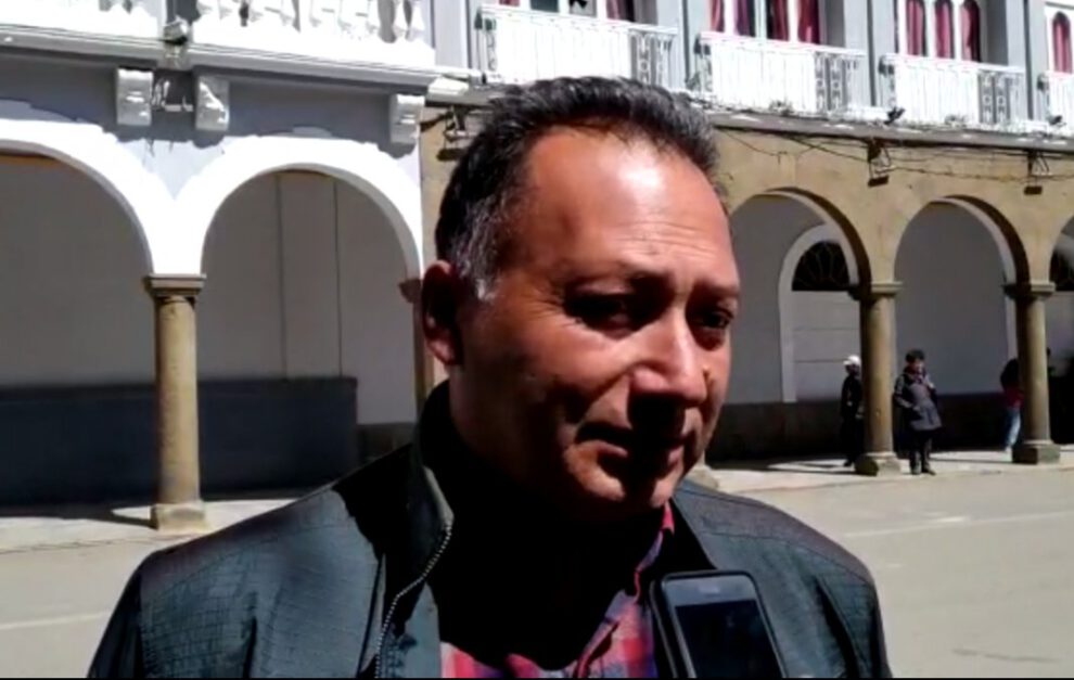 Gonzalo Gino Martínez pide tranquilidad a la ciudadanía orureña