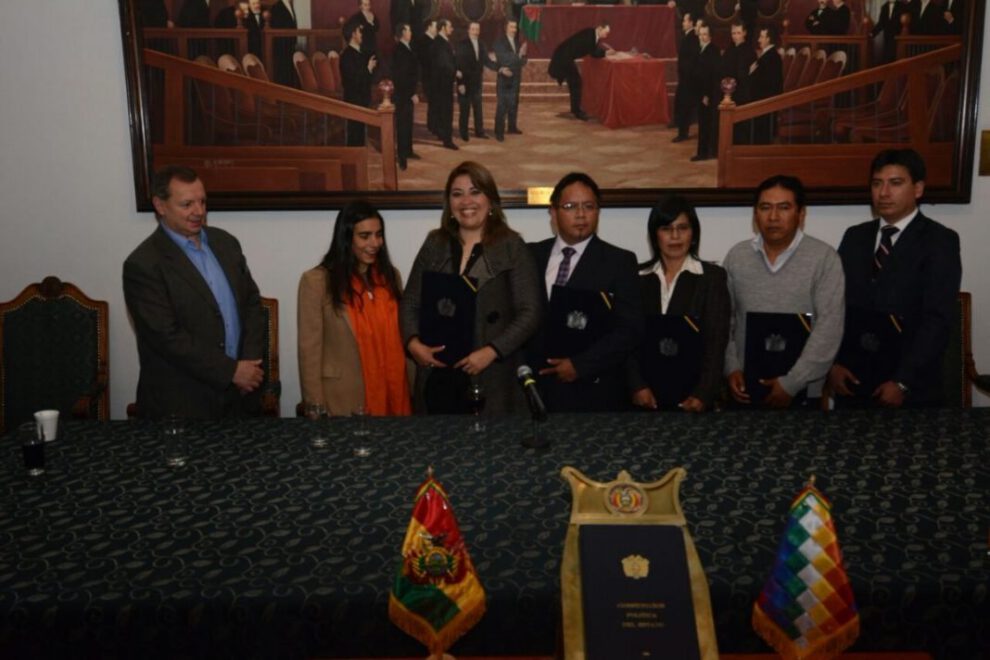 Renuncia vocal Chuquisaca Olga Martínez y Gunnar Vargas en clandestinidad