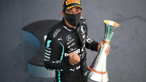 Hamilton brilla en Montmeló tras ganar el Gran Premio de España