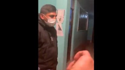 Policías roban celular y extorsionan a un ciudadano en El Alto