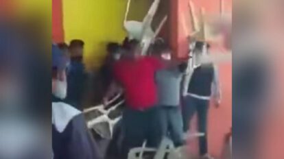 Expulsión a sillazos en congreso del MAS en Santa Cruz