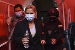 Añez denunciada por segunda vez por el mismo delito