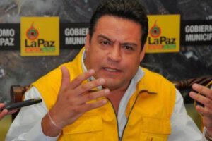 Luis Revilla comparece ante la Fiscalía por denuncia de Emapa