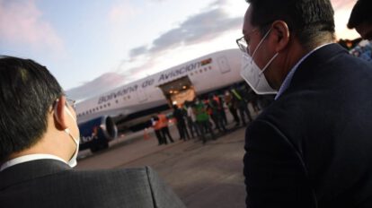 Vacunas Sinopharm llegan a Bolivia para fortalecer la inmunización