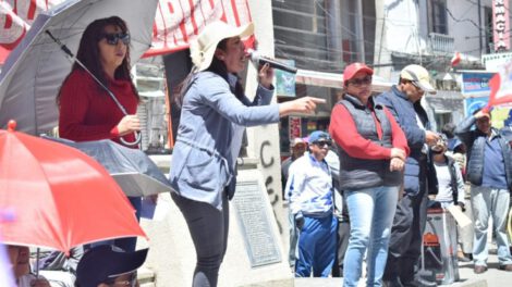 Paro Cívico Indefinido en Oruro liderado por Gardenia Cortés