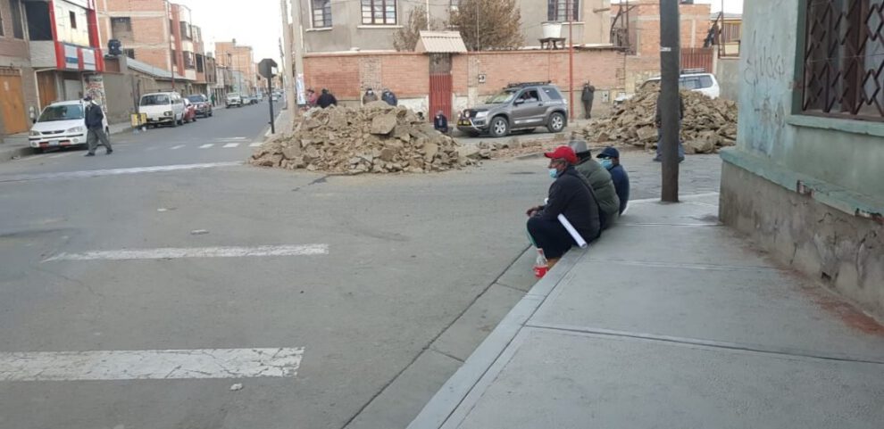 Bloqueo de ferrocarril por el sector transporte en Bolivia
