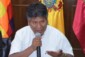 Gobernador de Oruro Víctor Hugo Vásquez niega haber dado órdenes de gasificar a los manifestantes