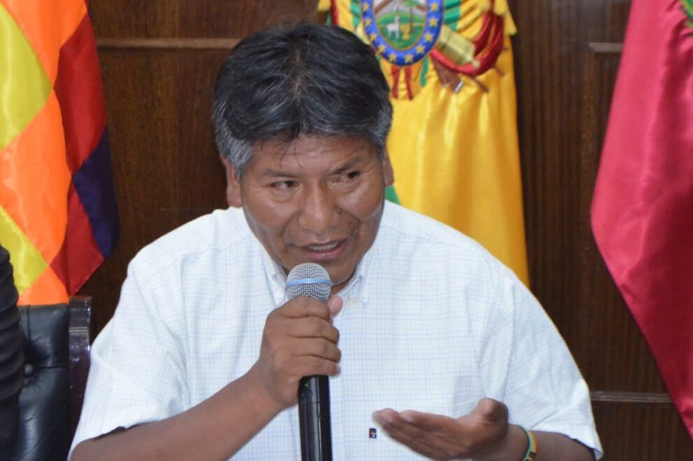 Gobernador de Oruro Víctor Hugo Vásquez niega haber dado órdenes de gasificar a los manifestantes