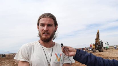 Alexis Dessard renueva su visa para continuar limpiando Bolivia